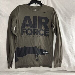 Nike Air Force Flying Tigers Long Sleeve‎ Shirt size small men’s green athletic